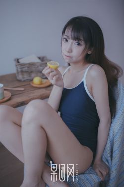 美女舔鸡鸡